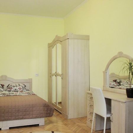 Квартира По Вул.Огієнка 13/5 Lviv Ngoại thất bức ảnh